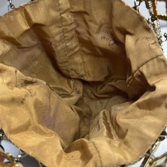 Whiting and Davis Gold Chain Mesh Link Expandable Top Pop Beggars Crossbody Bag - Picture 7 of 11